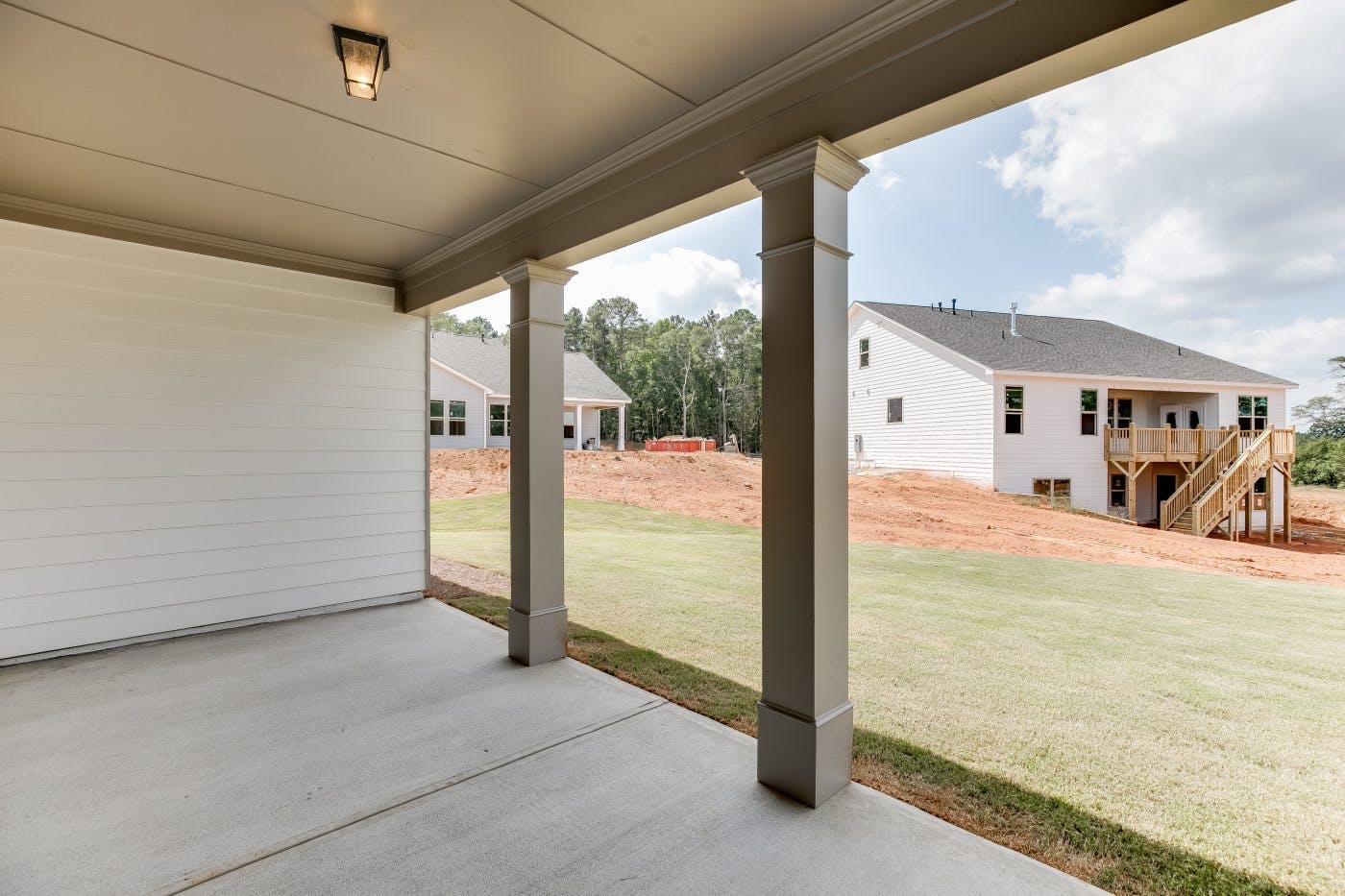 015_117-Dooly-Drive-1400x933